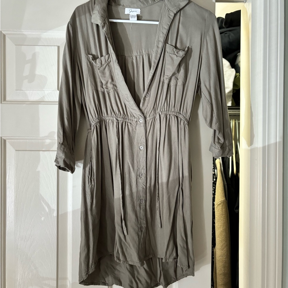 Olive green mid dress with a tie at the waist